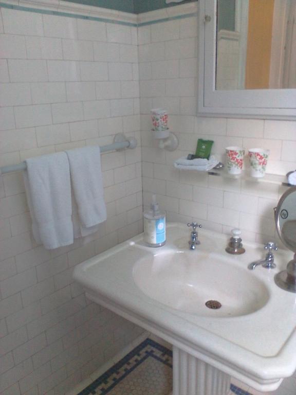 A Kingston Bed & Breakfast エクステリア 写真