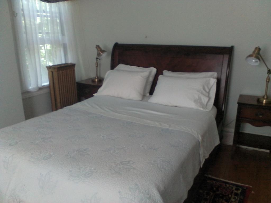 A Kingston Bed & Breakfast エクステリア 写真
