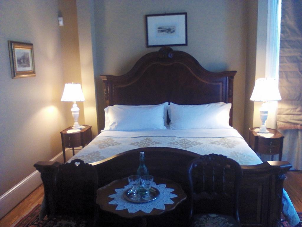 A Kingston Bed & Breakfast エクステリア 写真