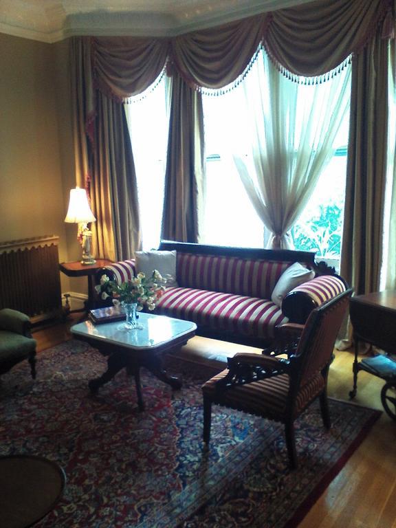 A Kingston Bed & Breakfast エクステリア 写真